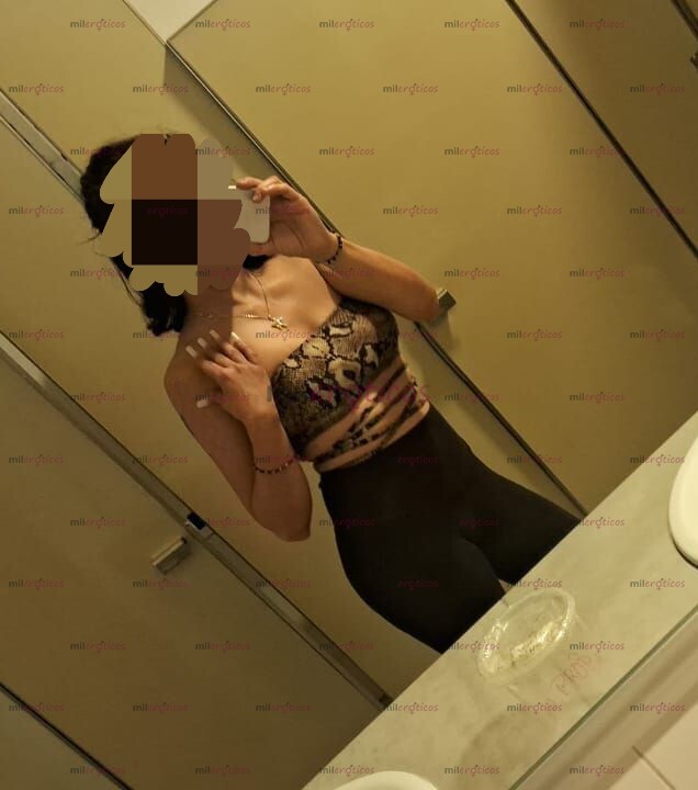 FOTOS DE SOY EMILY PUTITA DE MENTE ABIERTA Y DE PIERNAS TAMBIÉN