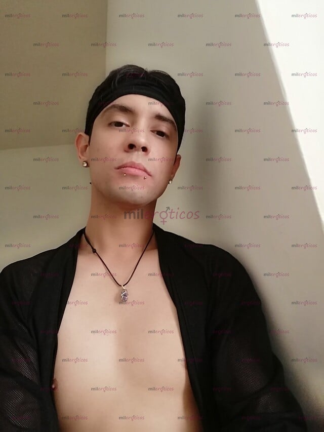 FOTOS DE CARLOS JOVEN INTER CARISMÁTICO MASAJISTA ESCORT CON LUGAR Y DISPONIBILIDAD.
