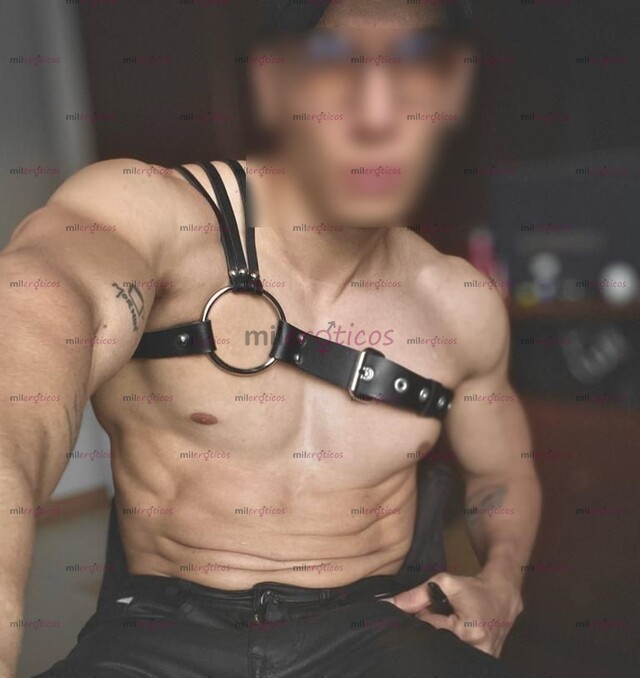 FOTOS DE TOMAS COMPLACIENTE, SEXY, EDUCADO Y ATLÉTICO