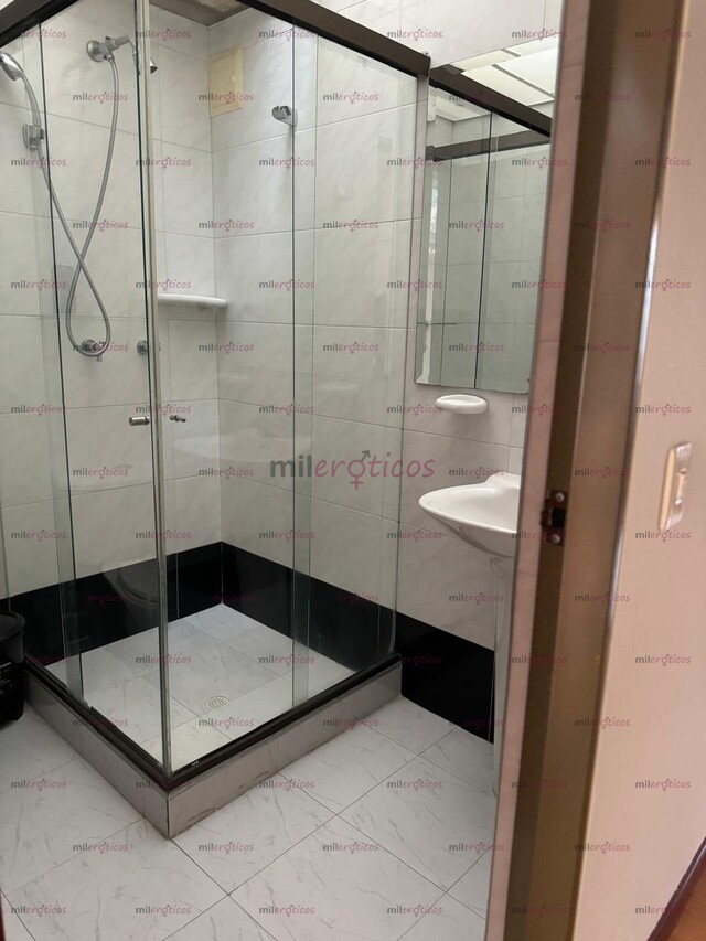 FOTOS DE HOSPEDAJE CASA CON LA MEJOR UBICACIÓN DISCRECIÓN DE LA CIUDAD