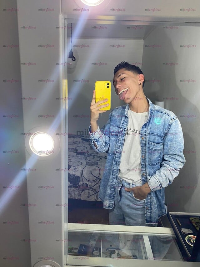 FOTOS DE JOVEN ARRECHO VERSÁTIL PASIVO CON GANAS DE PASAR EL RATO