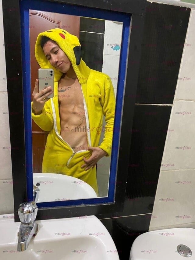 FOTOS DE JOVEN ARRECHO VERSÁTIL PASIVO CON GANAS DE PASAR EL RATO