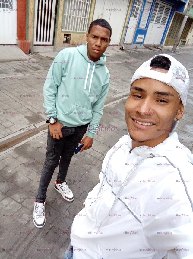 FOTOS DE JÓVENES FETICHISTA MORBOSO CALIENTES Y TE COMPLACEMOS EN LO QUE DESEES