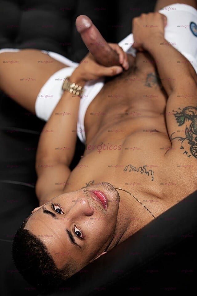 FOTOS DE MORENO DOTADO PULCLO BUEN SEXO BESOS CARICIAS LECHE EN BOCA