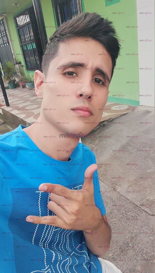 FOTOS DE CHICO CON GANAS DE COMPLACERTE Y MUY ARRECHO