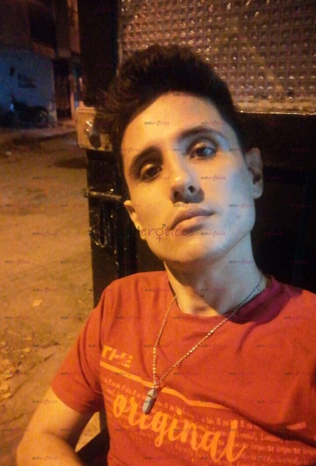 FOTOS DE CHICO CON GANAS DE COMPLACERTE Y MUY ARRECHO