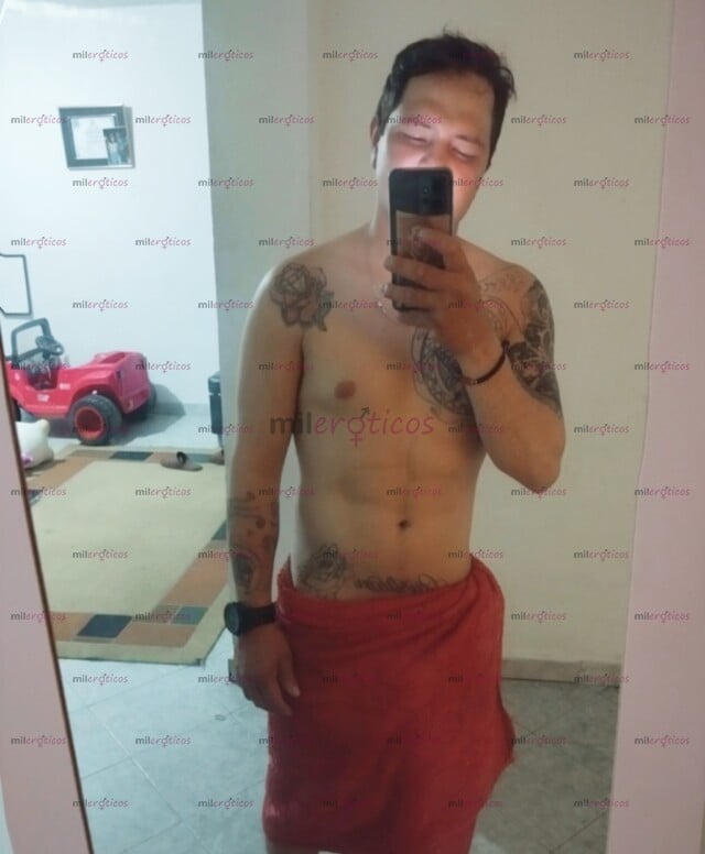 FOTOS DE HOMBRE JOVEN TIERNO CARIÑOSO CON GANAS DE HACERTE JUGAR NO LO PIENSES