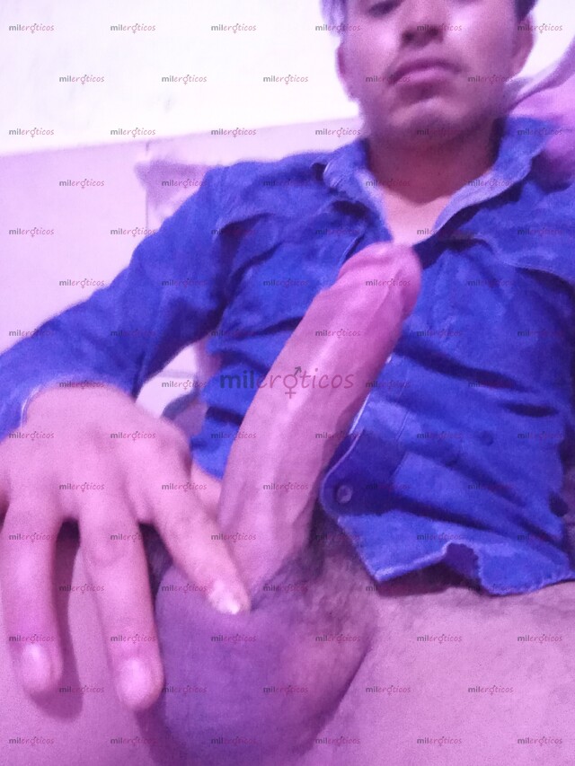 FOTOS DE JOVEN DELGADO LISTO PARA SATISFACER TUS NECESIDADES