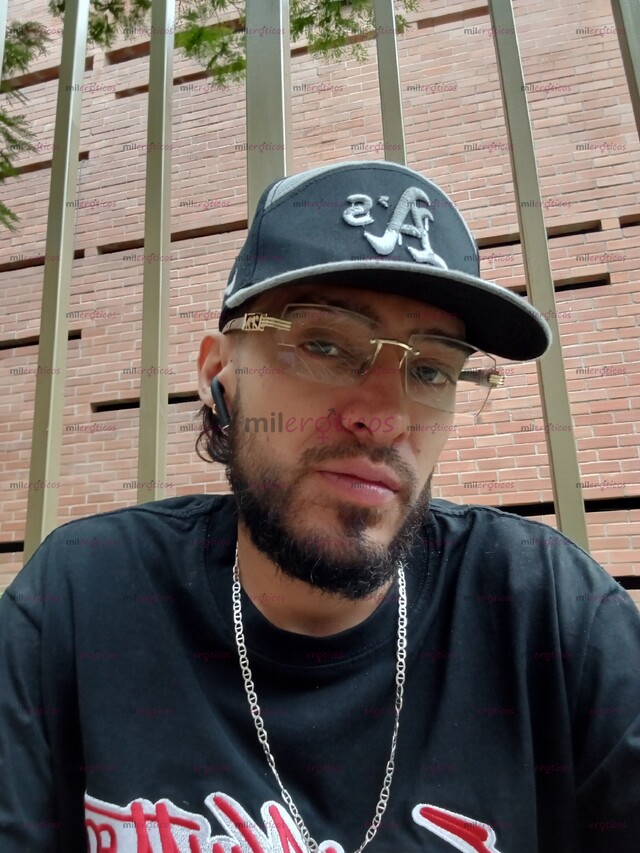 FOTOS DE BARBERO PROFESIONAL Y ASESORÍA DE IMAGEN