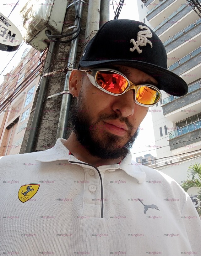 FOTOS DE BARBERO PROFESIONAL Y ASESORÍA DE IMAGEN