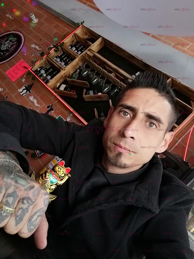 FOTOS DE HOLA COMO ESTAS, SOY CHICO BISEXUAL. ATREVIDO ARRECHO DOMINANTE ME GUSTA DISFRUT