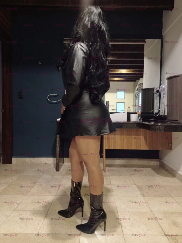 FOTOS DE ARIEL FLAQUITA PETIT, BONITA, CINTURITA, PELINEGRA