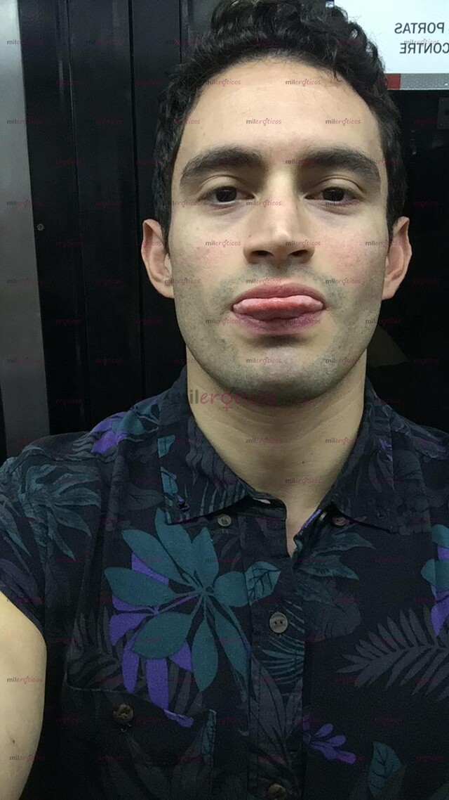 FOTOS DE ADOLFO, TIPO AMABLE. DISPONIBLE SOLO PARA CITAS. 9384008554