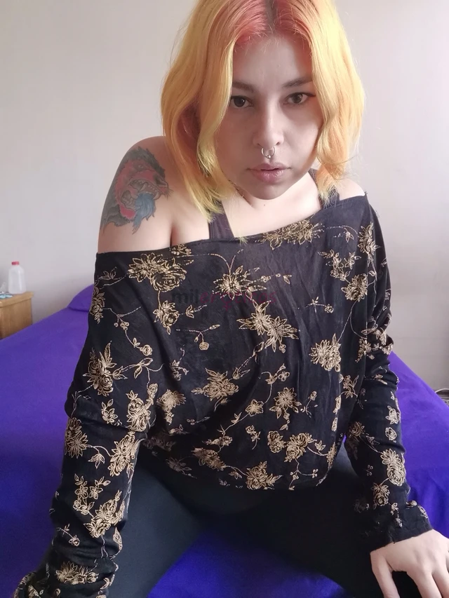 Hola soy nina fetisha vendo fotos y videos explicitos full morbosa y fetichista tengo mas de 60 packs diferentes disponibles desde usd3 000 hasta usd5...