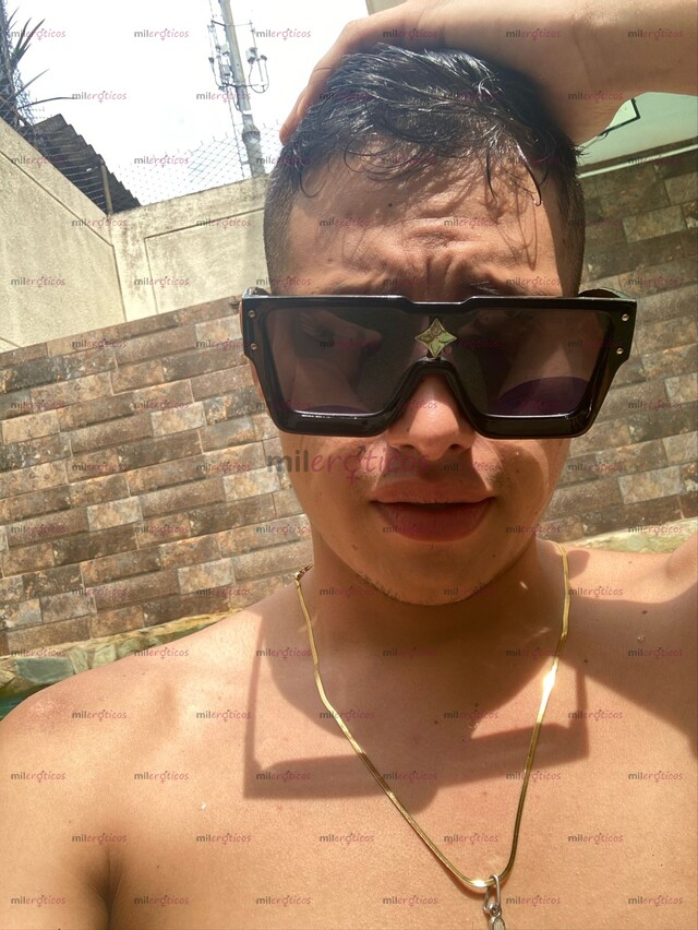 FOTOS DE SOY UN CHICO FULL CALIENTE VEN LLÁMAME SACA TODA LA LECHE ESPERO TU LLAMADA