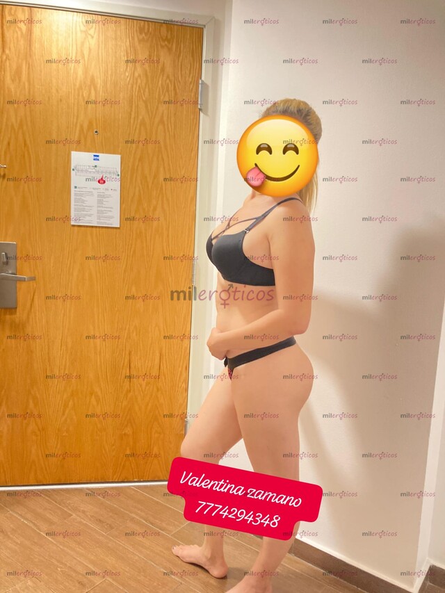 FOTOS DE CHICA ELEGANTE SENSUAL CARIÑOSA COMPLACIENTE ENCANTADORA