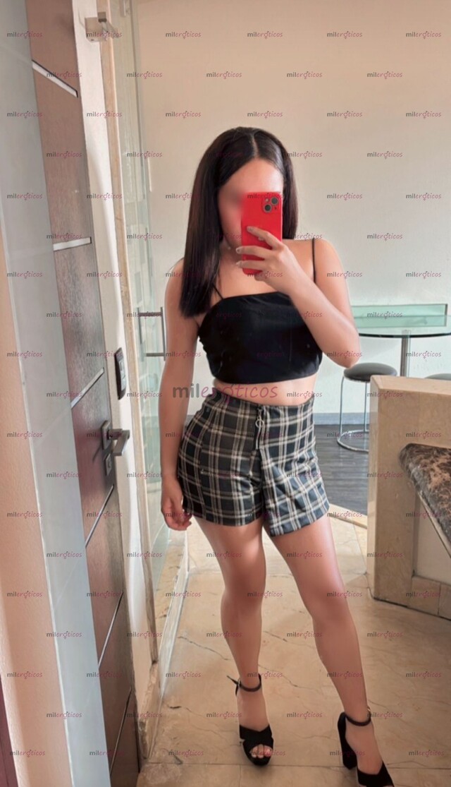 FOTOS DE VALENTINA 22 AÑOS NUEVA EN EL AMBIENTE CON SUPER PROMO