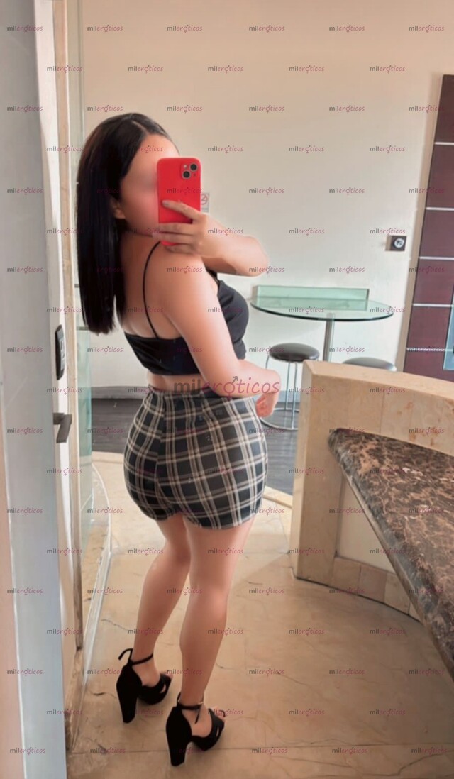 FOTOS DE VALENTINA 22 AÑOS NUEVA EN EL AMBIENTE CON SUPER PROMO