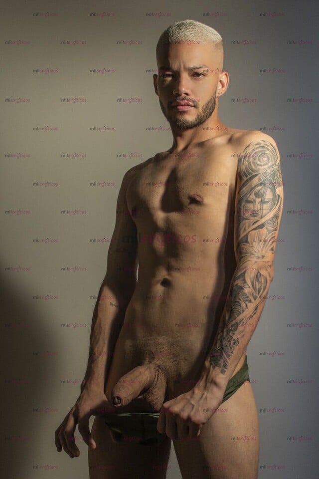 FOTOS DE TATUADO VERSÁTIL ARRECHO FULL VERGA 22CM GRUESA DISPONIBLE PARA PASARLA RICO