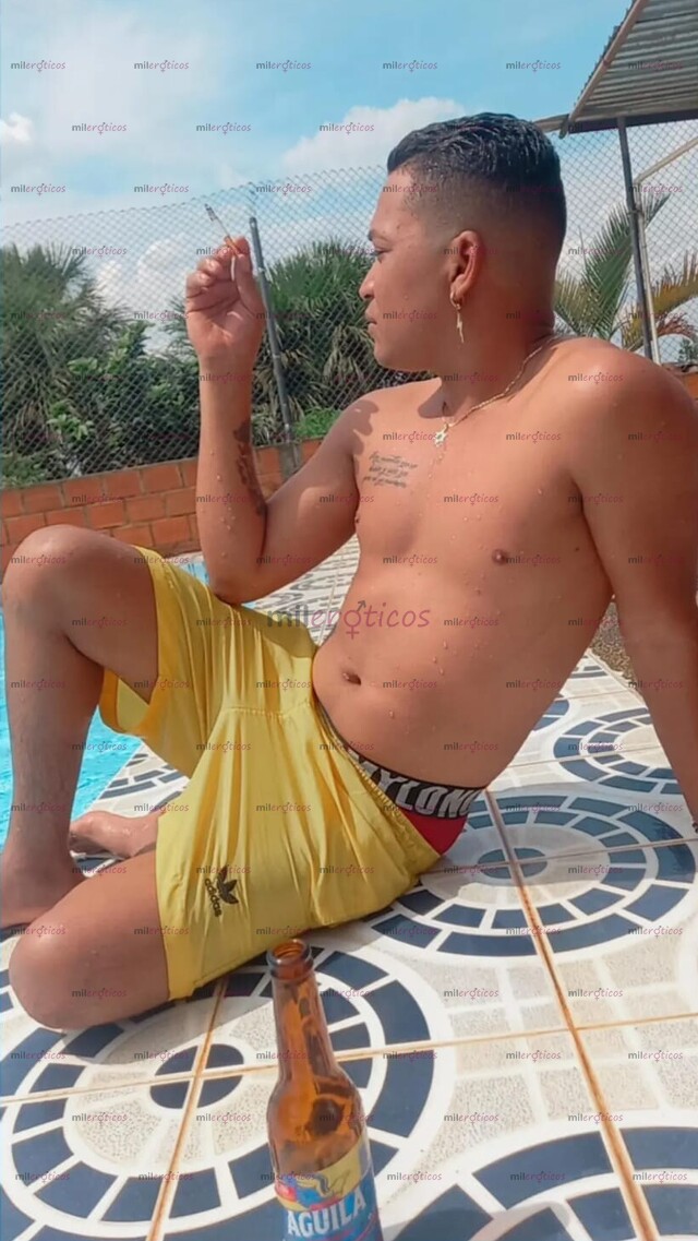 FOTOS DE SOY UN MORENITO DE TAN SÓLO 29 AÑITOS..........................??????