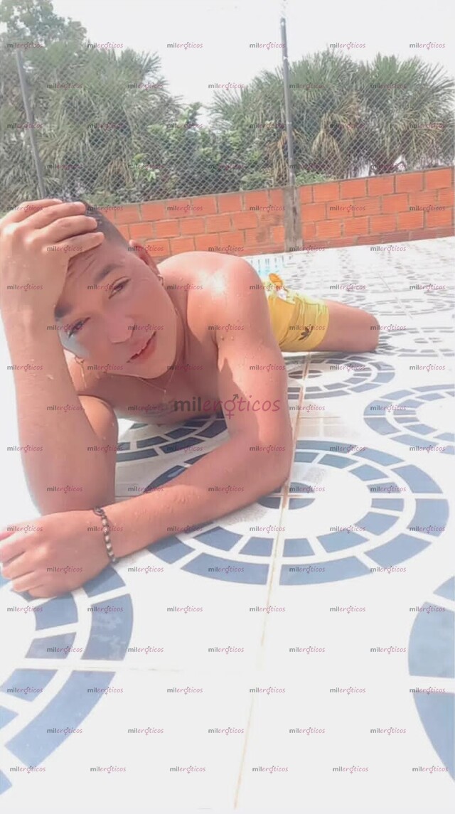 FOTOS DE SOY UN MORENITO DE TAN SÓLO 29 AÑITOS..........................??????