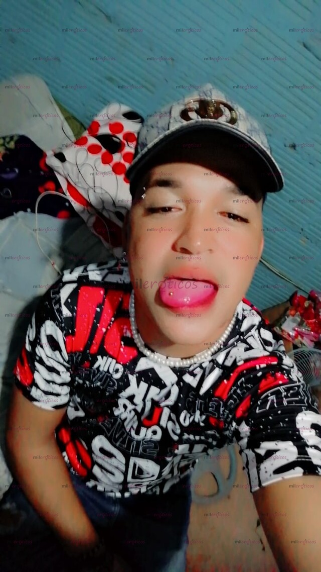 FOTOS DE SOY UN MORENITO DE TAN SÓLO 29 AÑITOS..........................??????