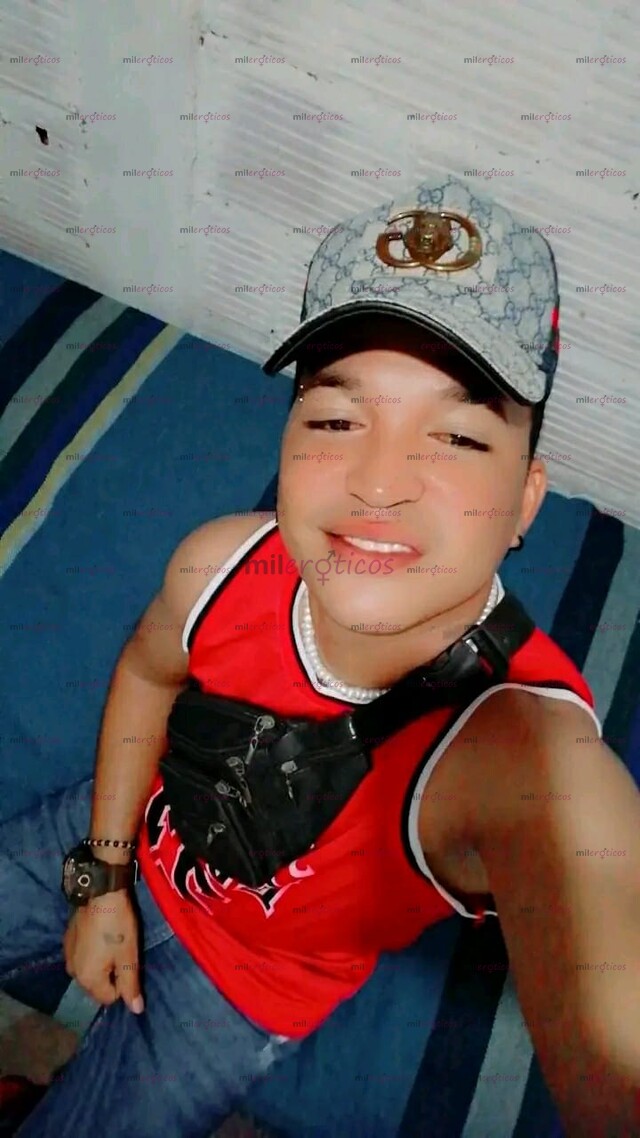 FOTOS DE SOY UN MORENITO DE TAN SÓLO 29 AÑITOS..........................??????
