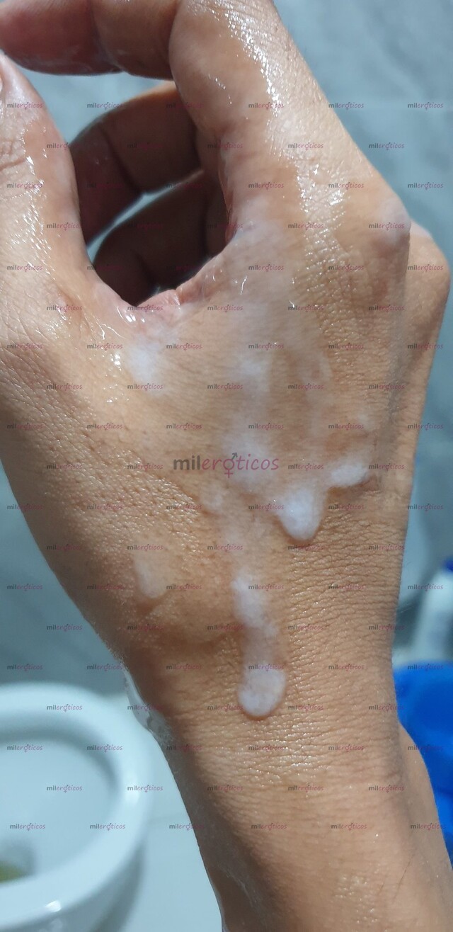 FOTOS DE LINDA NIÑA CON LINDAS TETAS Y NALGAS COMPLACIENTE EN TODO