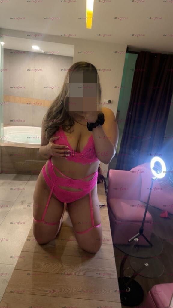 FOTOS DE TATI JOVEN, COMPLACIENTE Y CARIÑOSA MASAJISTA