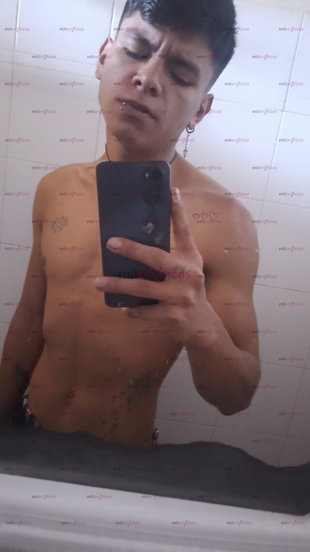 FOTOS DE JOVEN COLOMBIANO NUEVO EN LA CIUDAD DE MEDELLÍN (POLLO)