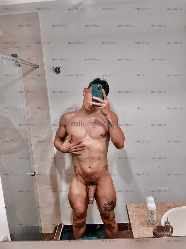 FOTOS DE TOMAS MORBOSO, BUEN CUERPO ATLÉTICO Y MUY CALIENTE