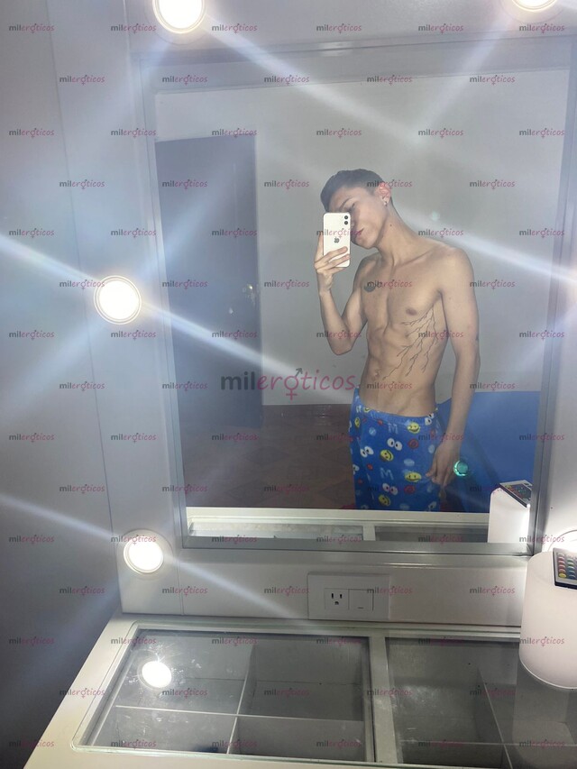 FOTOS DE JOVEN PASIVO ARRECHO CON GANAS DE PAGAR EL RATO