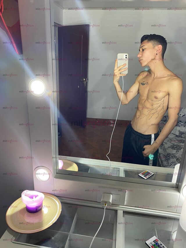 FOTOS DE JOVEN PASIVO ARRECHO CON GANAS DE PAGAR EL RATO