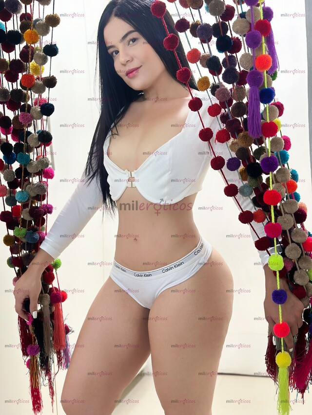 FOTOS DE HOLA MI VIDA SOY TU PETIT Y LINDA DANIELA QUE ESPERAS PÁGAME EN MANO