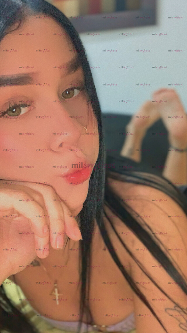 FOTOS DE HERMOSA BLANQUITA TATUADA, DIOSA DEL SEXO