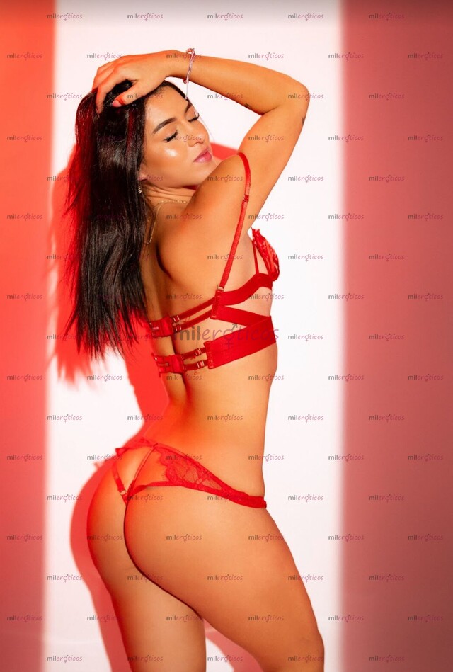 FOTOS DE VALENTINA SEXY Y TRAVIESA UNA DIABLA EN LA CAMA