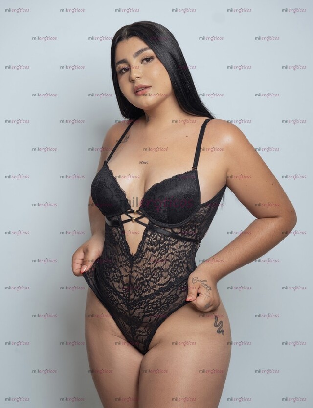 FOTOS DE COLOMBIANA, CON RICAS NALGAS Y TETAS PARADITAS.