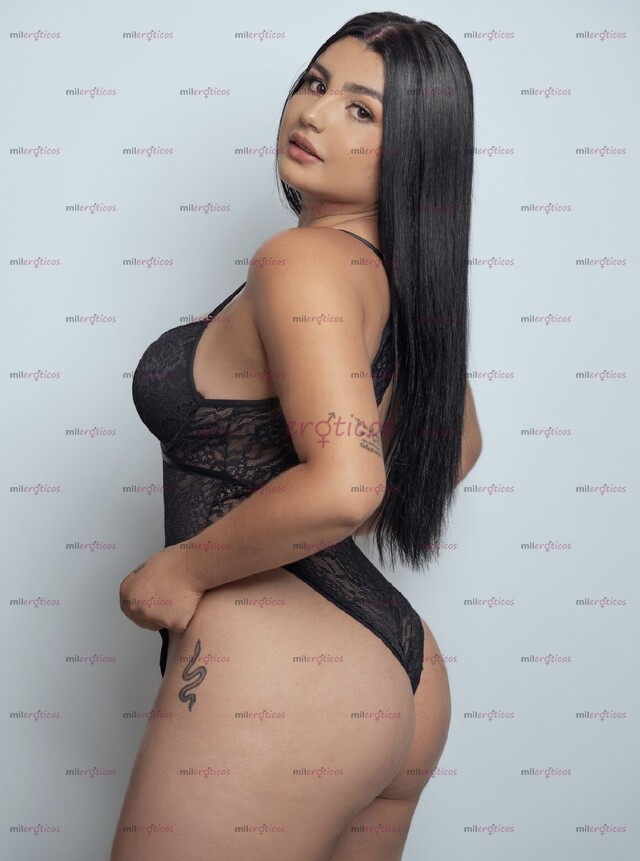 FOTOS DE COLOMBIANA, CON RICAS NALGAS Y TETAS PARADITAS.