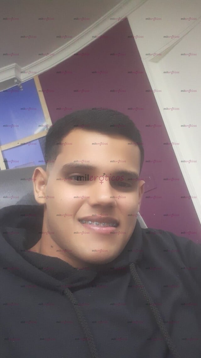 FOTOS DE HOLA SOY JAVIER, UN CHICO CALIENTE CO GANAS DE PASAR UN BUEN RATO SOY UN CHICO