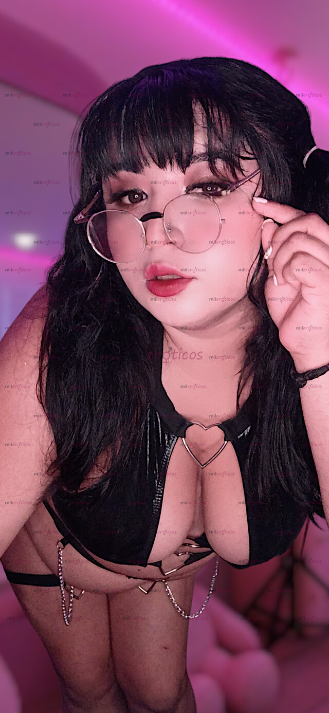 FOTOS DE CURVY TETONA. NALGONA MUY CALIENTE Y COMPLACIENTE