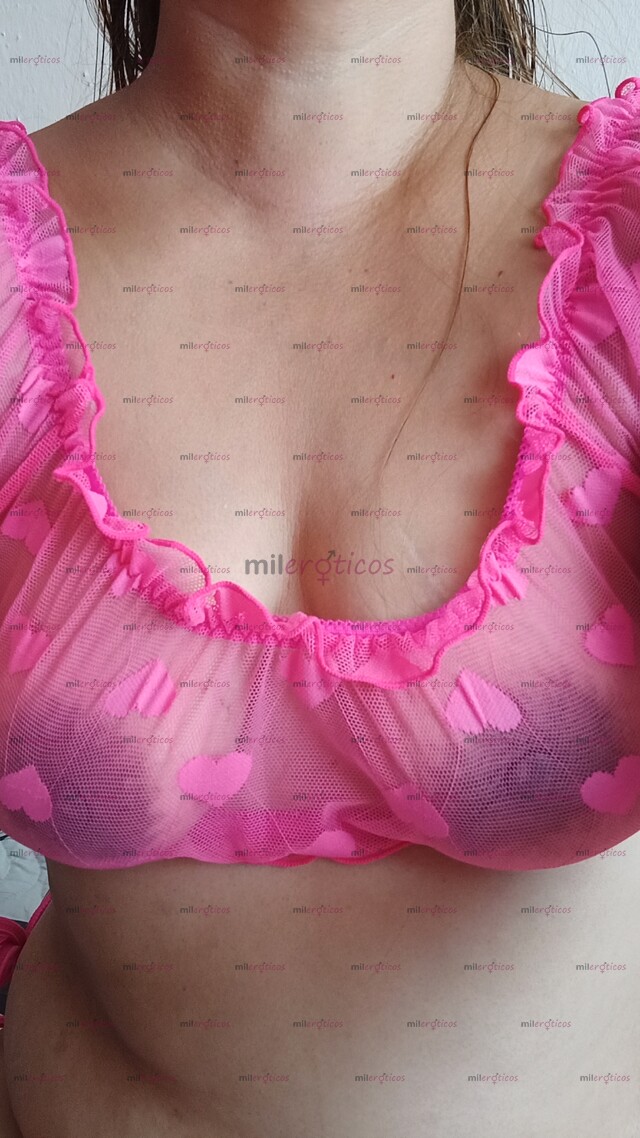 FOTOS DE HERMOSO COORDINADO ROSADO CHICA MORENA NALGONA