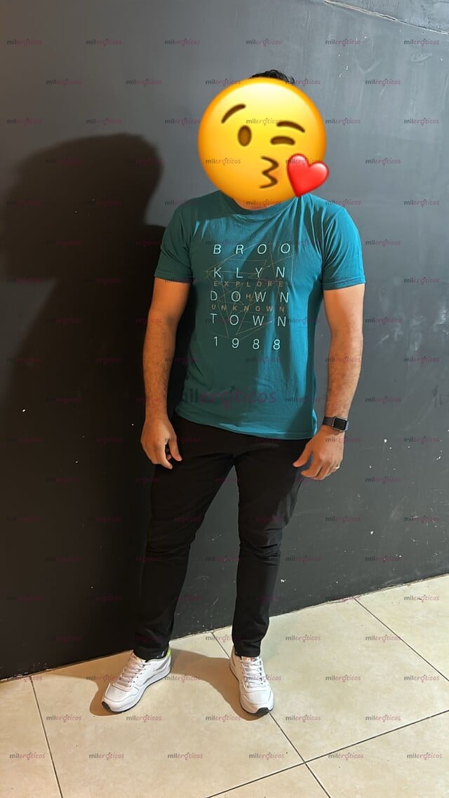 FOTOS DE MI NOMBRE ES ANDRES TENGO 25 AÑOS ES MI PRIMERA EXPERIENCIA