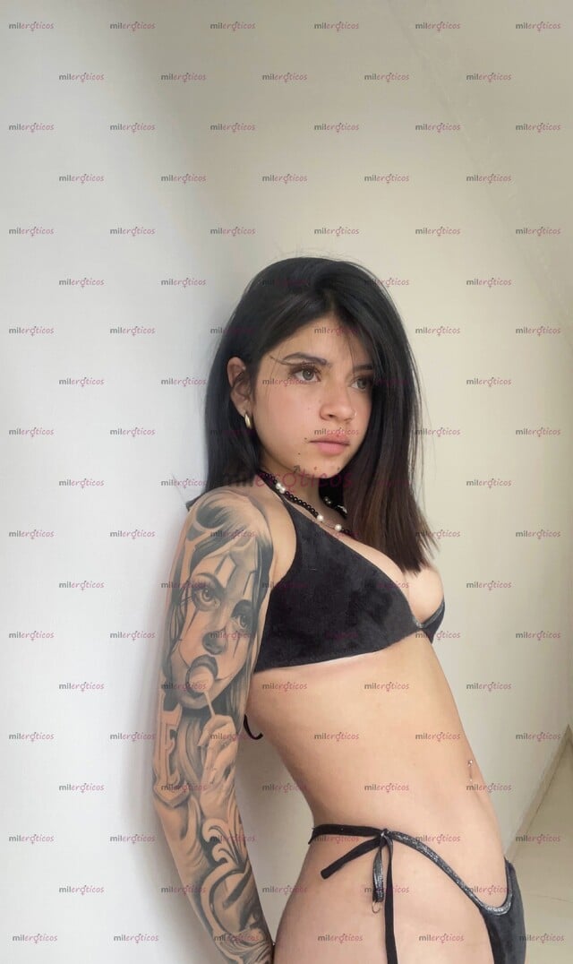 FOTOS DE HERMOSA COLOMBIANA CON NALGAS Y SENOS LINDOS