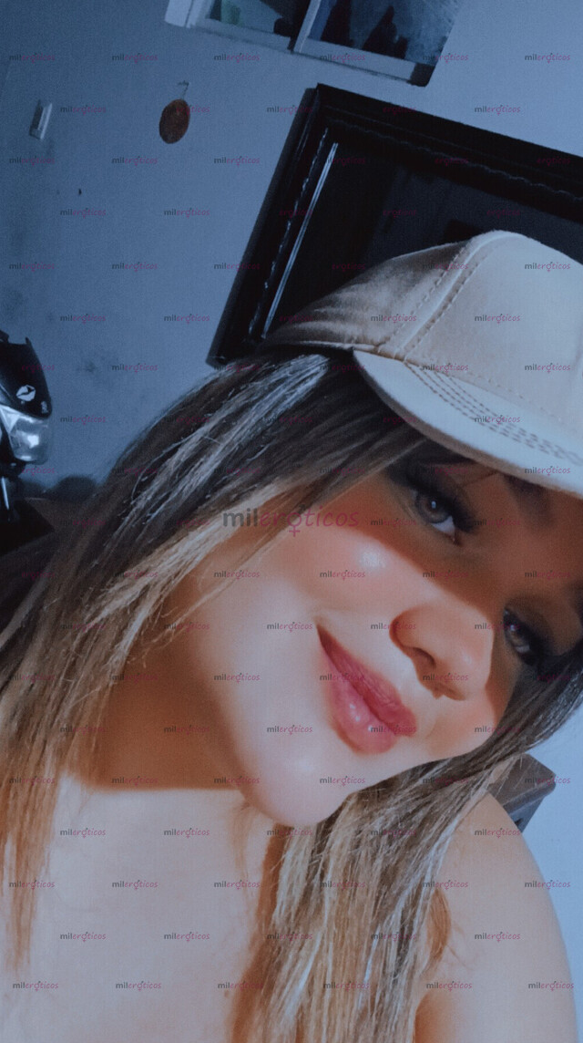 FOTOS DE UNA CUQUITA APRETADITA ROSADITA ..... DEPILADITA 19 AÑOS BELLA COLOMBIANA