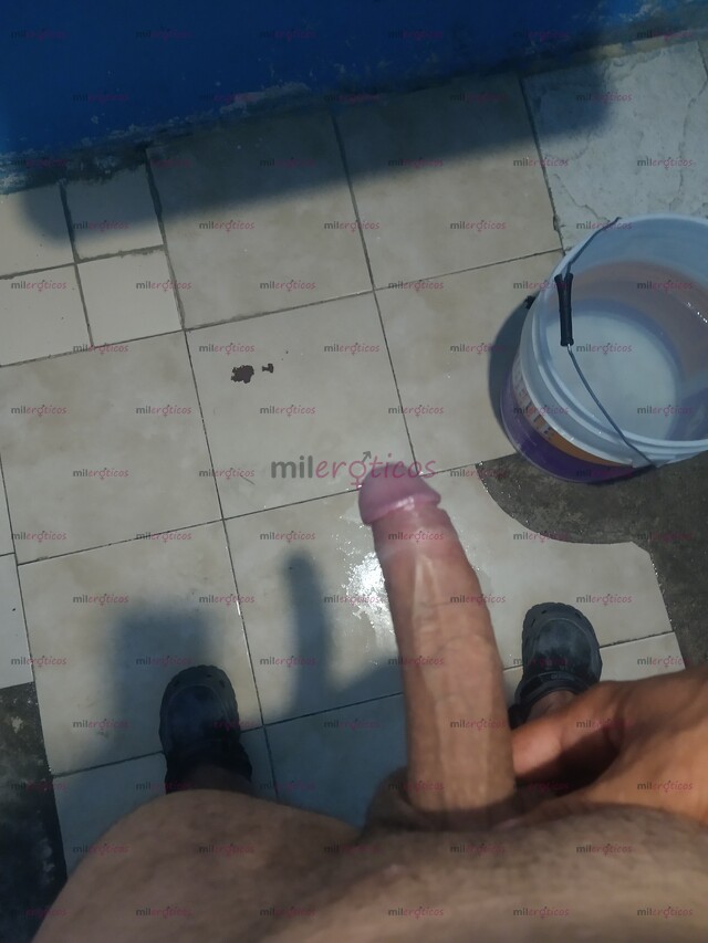 FOTOS DE CHICO BIEN DOTADO DISPONIBLE PARA TODO TIPO DE FANTASÍA CUENTO CON REFERENCIAS