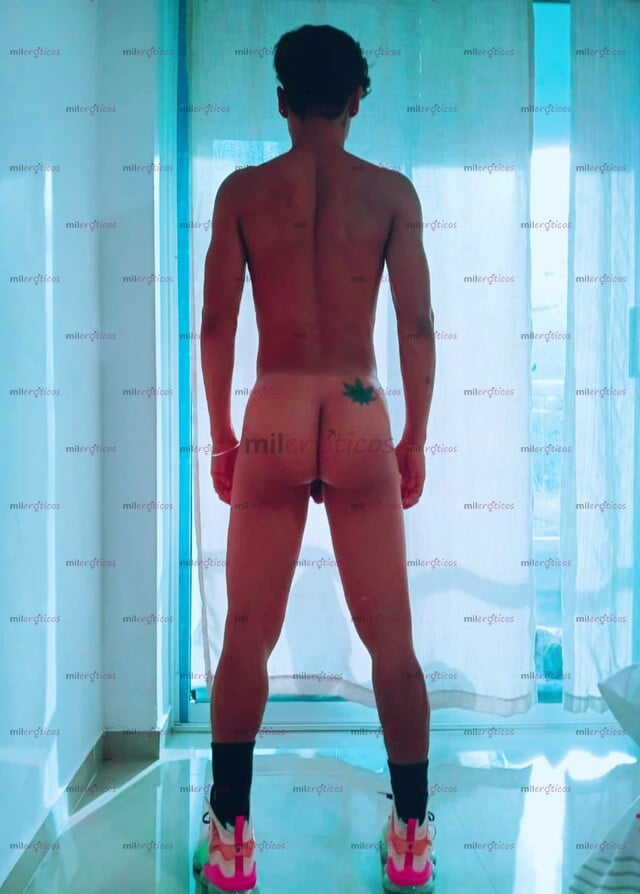 FOTOS DE SLIM DARK SKINNED GOOD SMELL GOOD ASS GOOD COCK ATHLETIC BODY 21CM FULL MILK