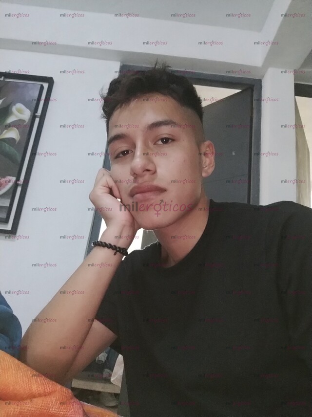 FOTOS DE 23 AÑOS INTER VERSATIL DISPUESTO A COMPLACERTE