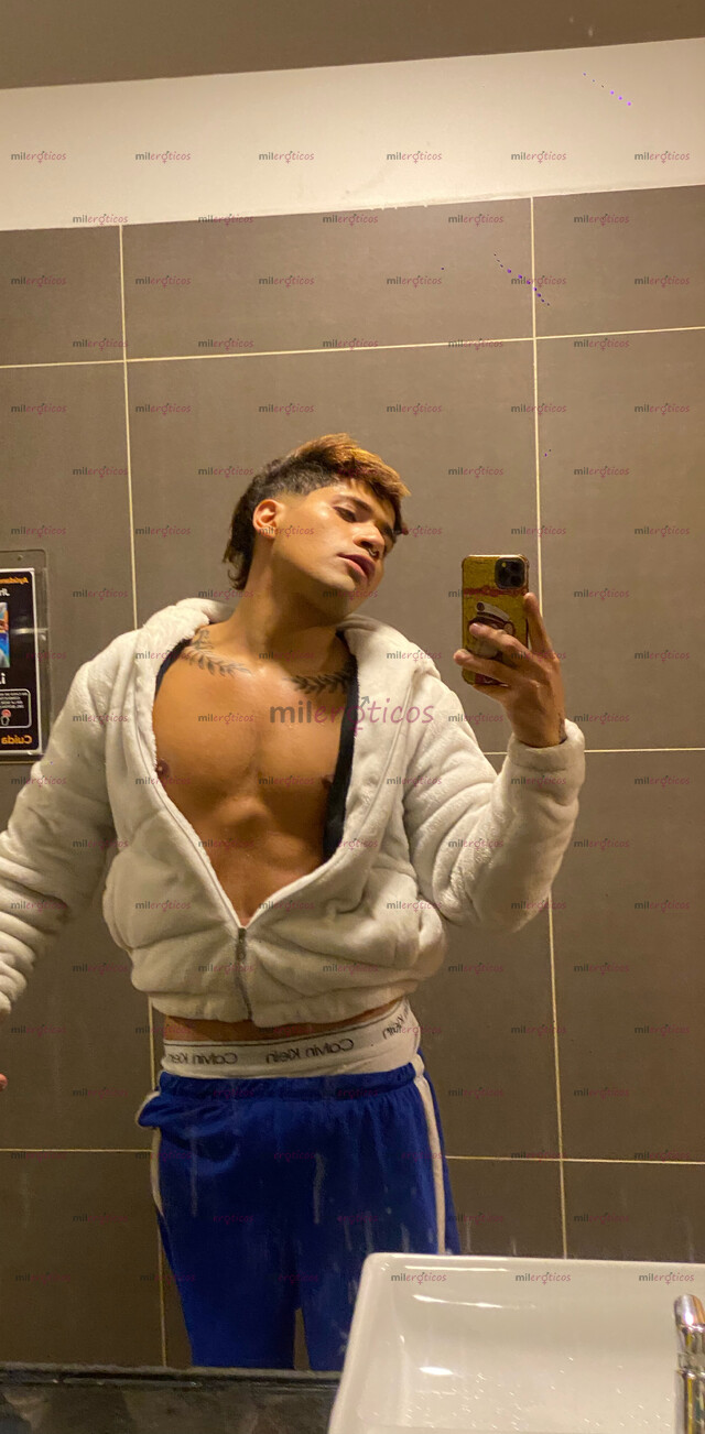 FOTOS DE BISEXUAL VERGON ARRECHO Y LECHERO AMANTE DE BUENOS CULOS