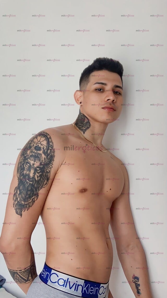 FOTOS DE CHICO RECIÉN LLEGADO A LA CUIDAD . 21CM DE PLACER PARA TU CULITO