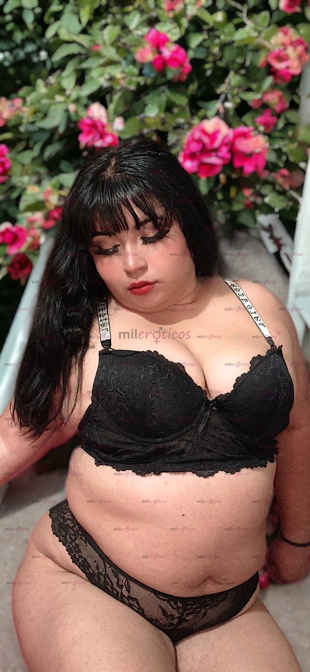 FOTOS DE CURVY TETONA. NALGONA MUY CALIENTE Y COMPLACIENTE